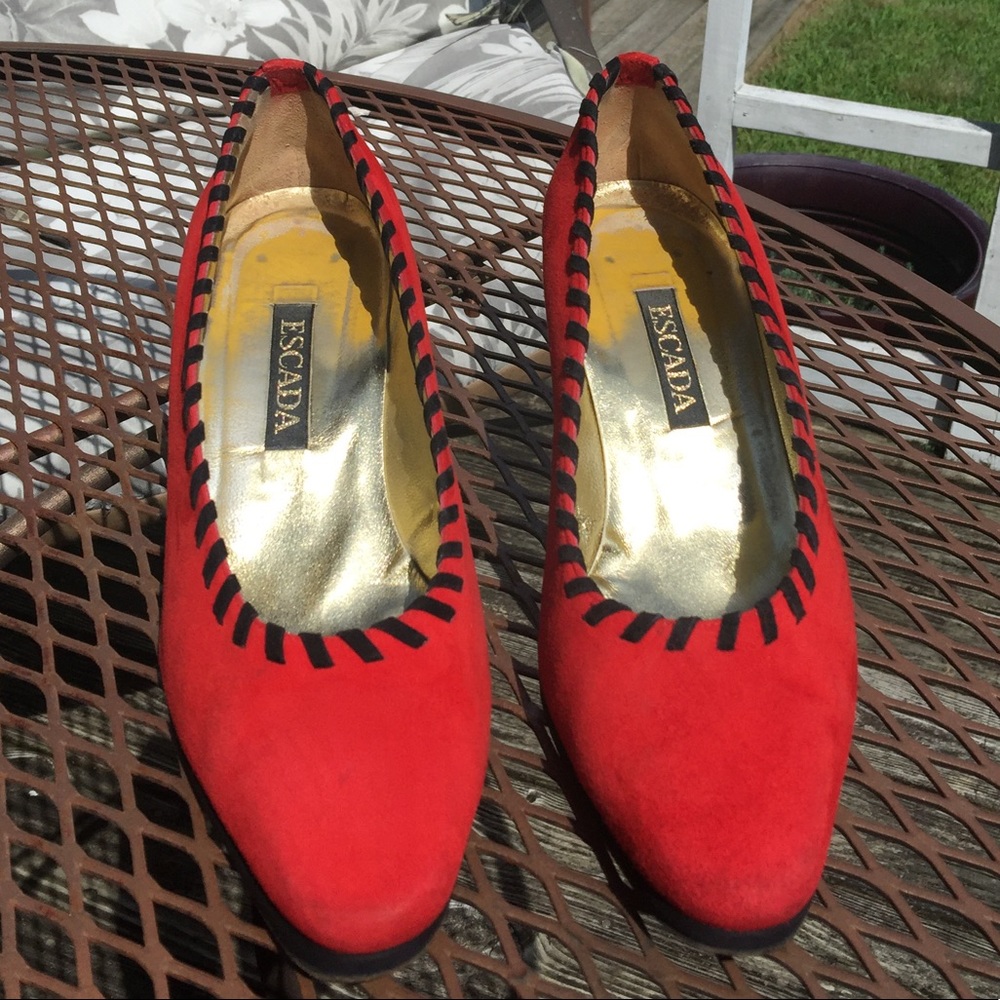 Escada Suede Pumps